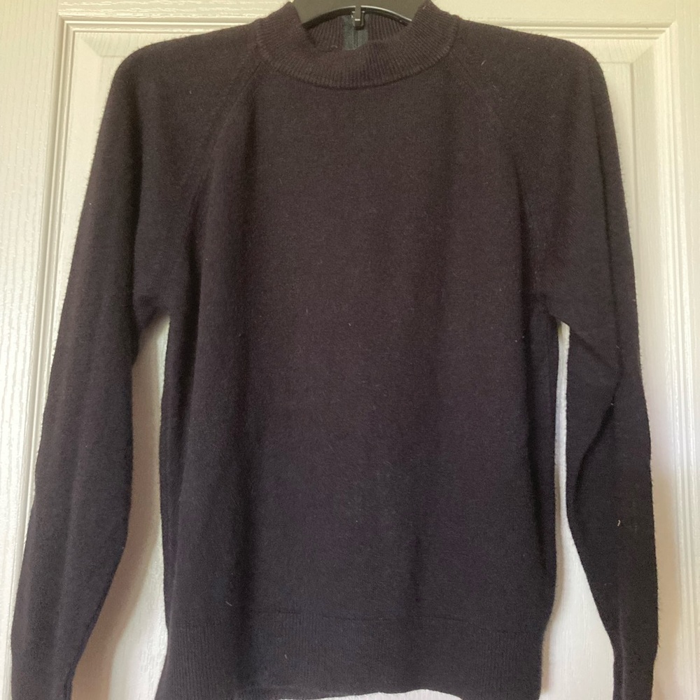 Designer Originals Long-sleeved Black Polyester- Cashmere Like Knit Sweater.